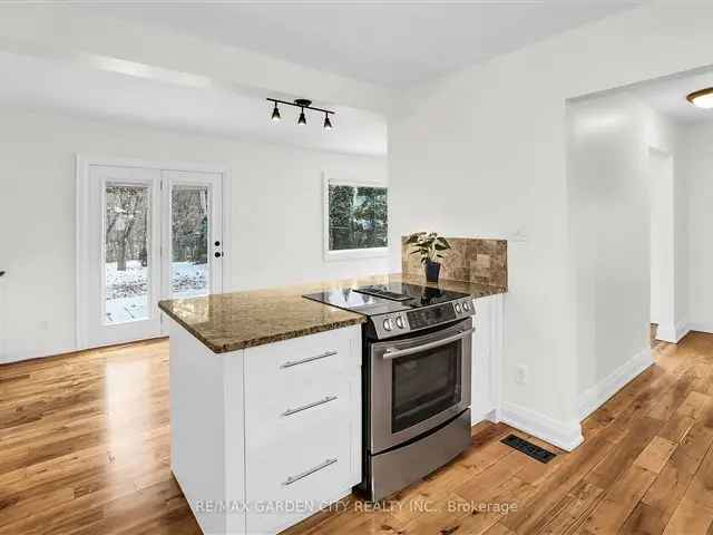 House For Sale in Grimsby, Ontario