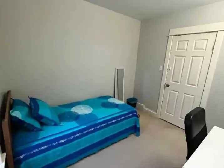 Furnished private bedroom for female only close to ufw