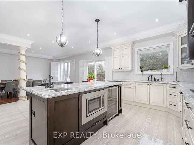 House For Sale in Vaughan, Ontario