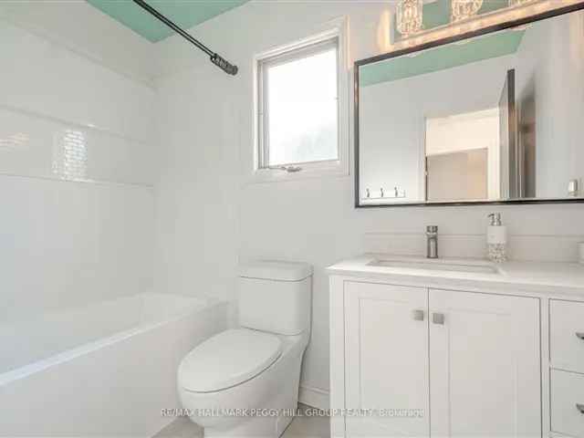 House For Sale in Barrie, Ontario