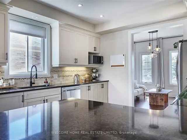 Spacious Mansfield Model Home Near Collingwood