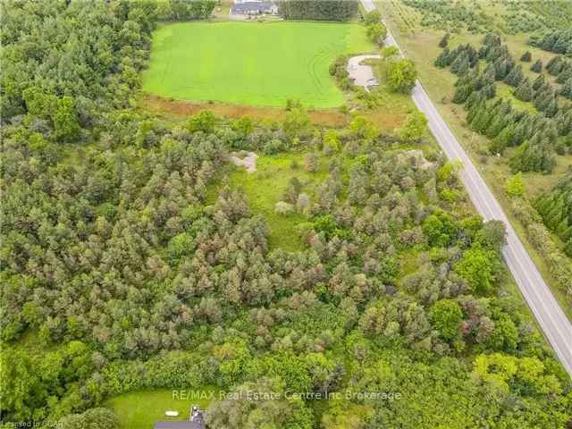 Stunning 3-Bedroom Custom Home on 2 Acres Near Guelph