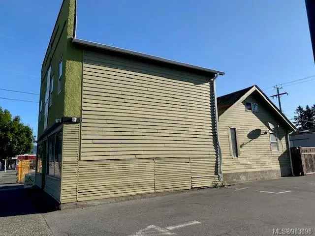 Commercial property for sale