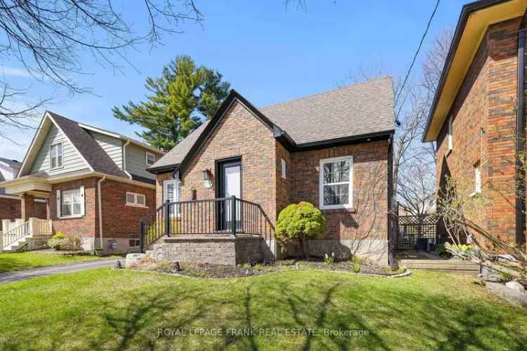 Bright Charming Oshawa Home - Updated Kitchen Family Friendly