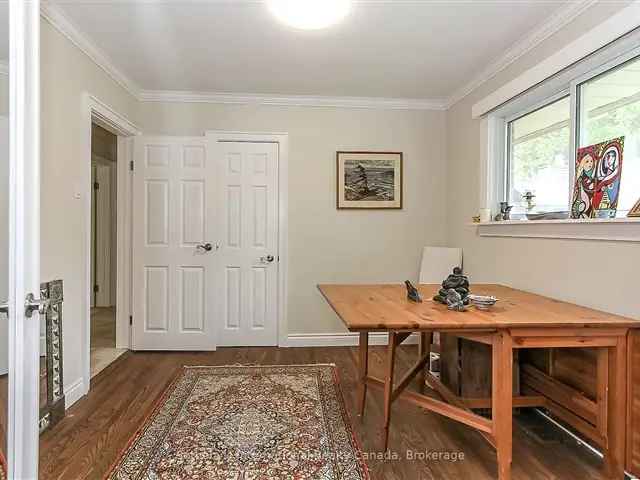 Collingwood Legal Duplex - Updated Basement - Walk to Downtown