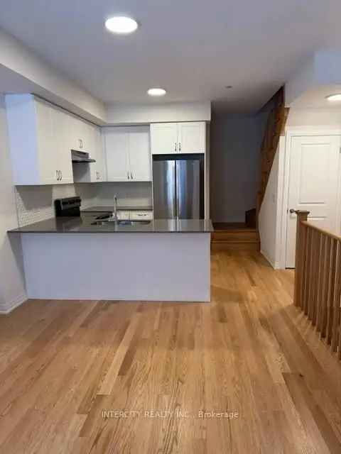 Bradford Urban Towns 3 Bed 3 Bath Townhome Rooftop Terrace