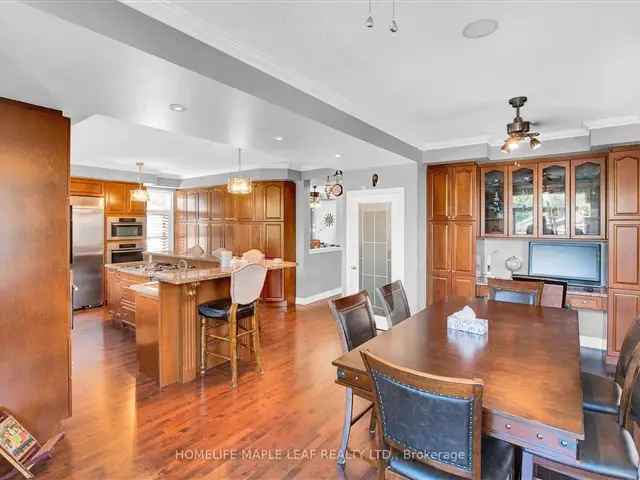 Stunning Family Home 3 1 Beds 4 Baths 3800 Sqft