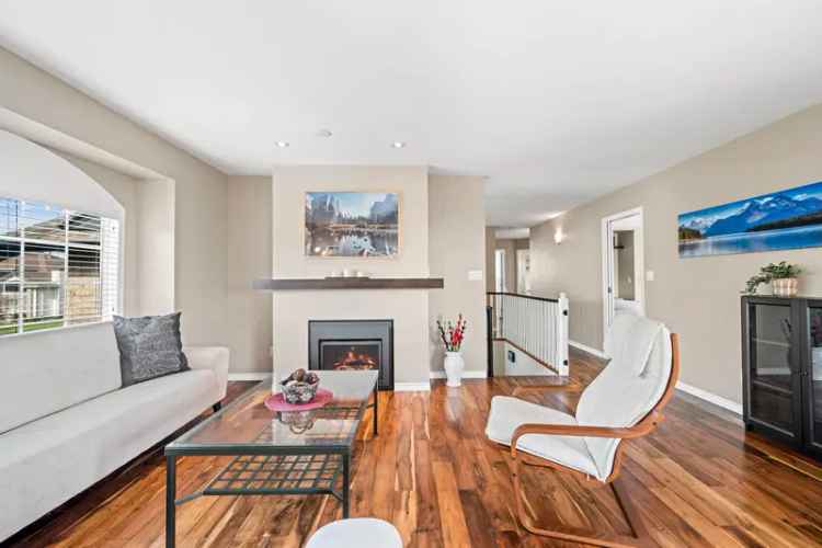 Renovated Citadel PQ House with Mountain Views