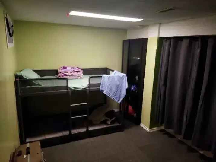 Shared Basement Room near Humber College Male