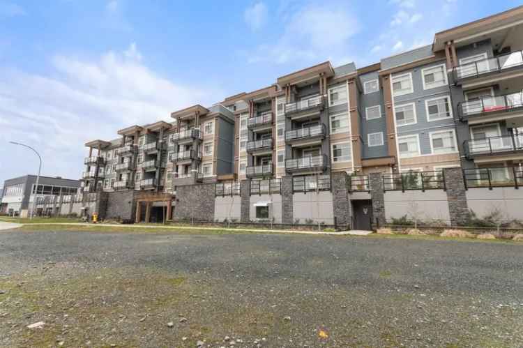 Condo For Sale in Chilliwack, British Columbia