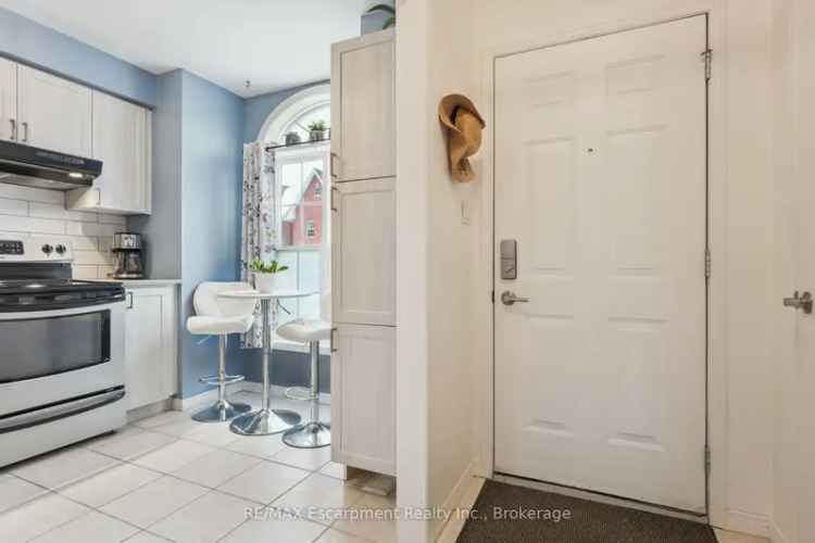 Updated 2-Bedroom Townhouse near Tansley Woods Park