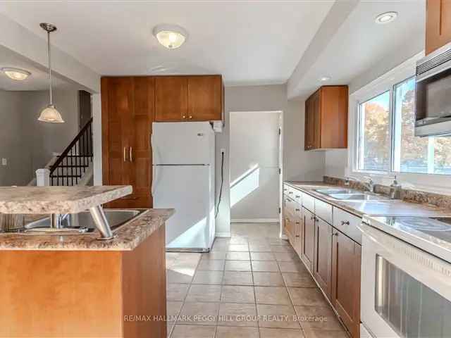 House For Sale in Barrie, Ontario