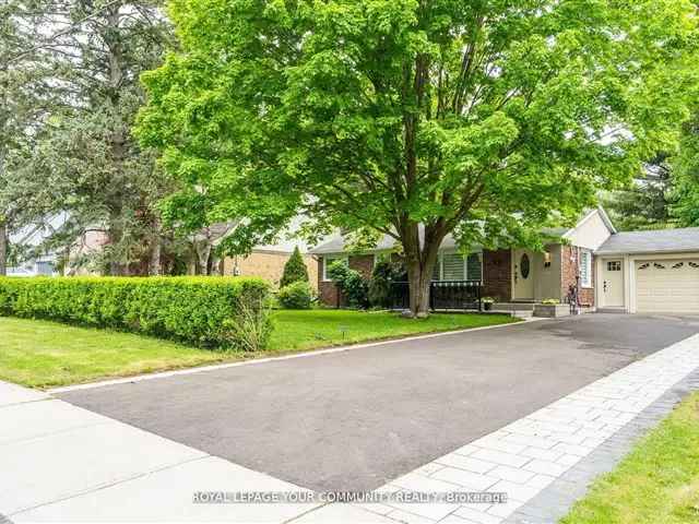 Luxury Fully Renovated Home 3+1 Beds 2+1 Baths Large Lot Newmarket