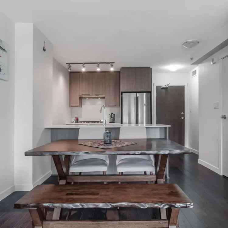 Richmond Condo near Skytrain with Amenities