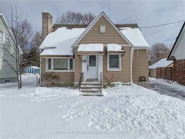 Cozy 3-Bedroom Home in North Bay - Updated Kitchen & Bathroom