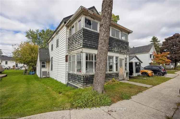 House For Sale in Gananoque, Ontario