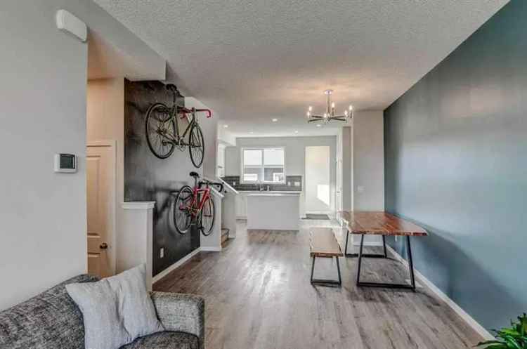 Duplex For Rent in Calgary, Alberta