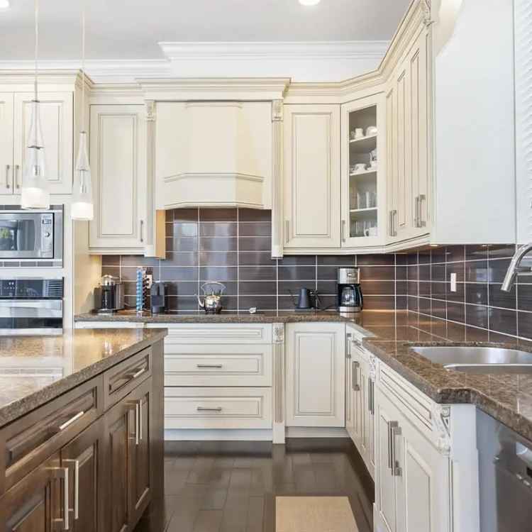 Burke M Family Home: Gourmet Kitchen, Legal Suite, Modern Comforts