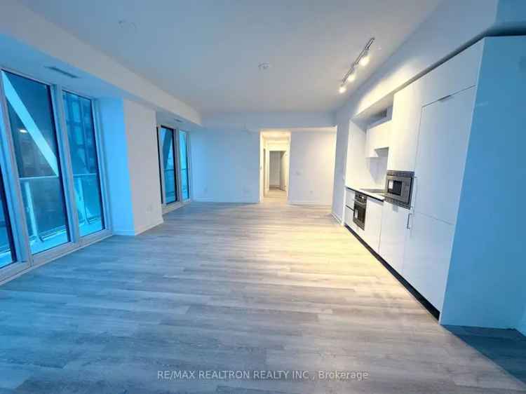 Luxury Downtown Toronto Penthouse Condo 3BR 3BA