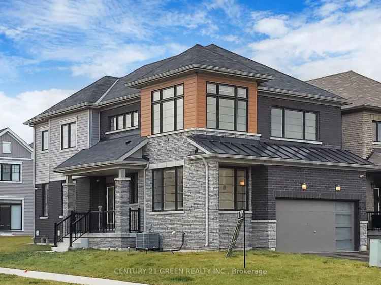 4 Bedroom Detached Home Near Amenities