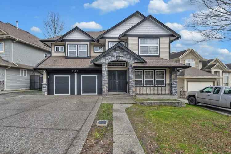 Updated 4-Bedroom Home with Theater Room and Suite