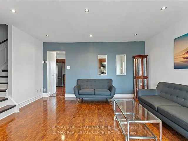 House For Sale in Oshawa, Ontario