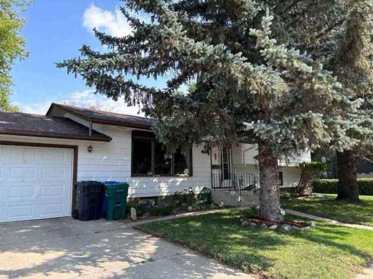 House For Rent in Lethbridge, Alberta