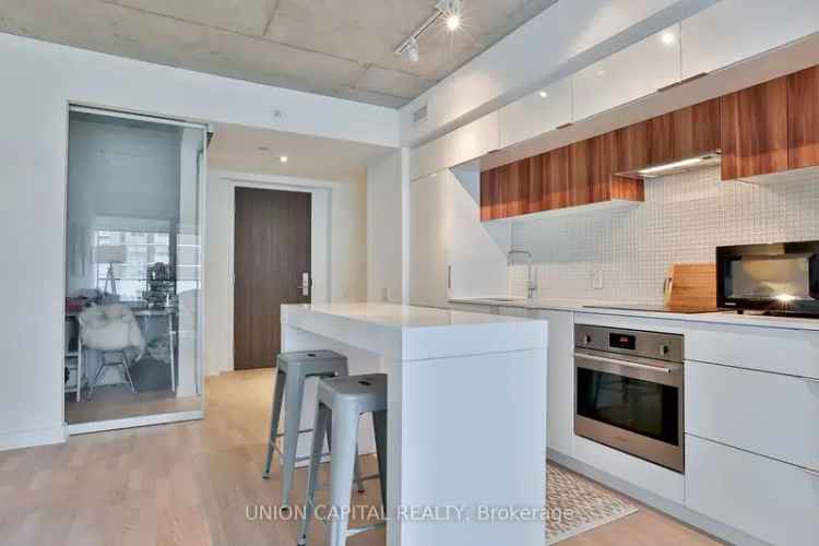 Condo For Sale in Toronto, Ontario