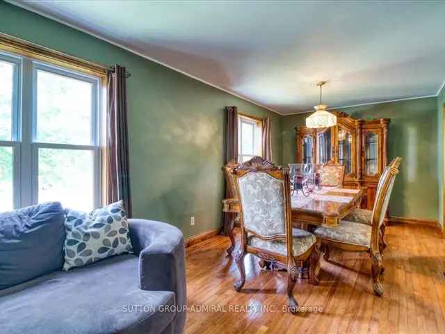 Spacious Family Home Near Thamesville Area Central School