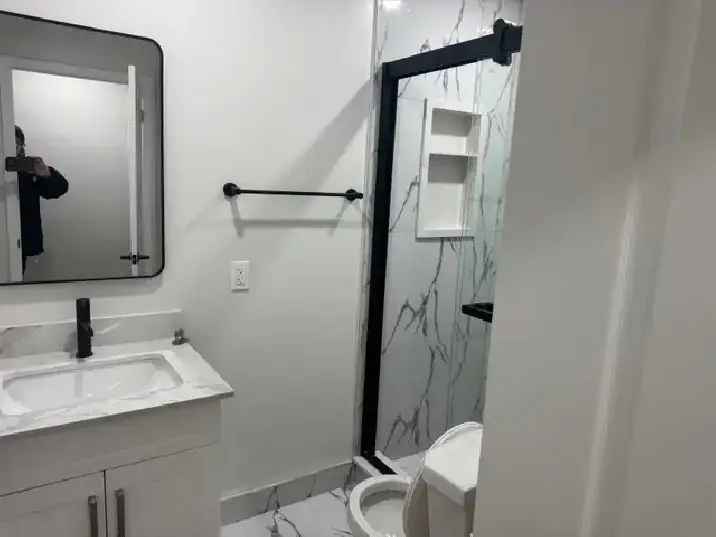 Private Bathroom Room Rental Near Bus Stop