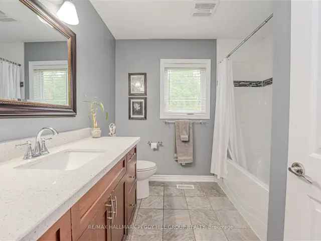 Executive Bungalow near Barrie & Orillia - In-Law Potential