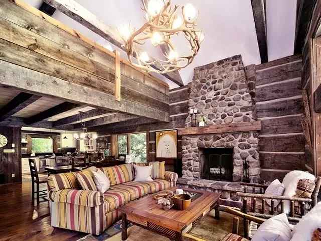 Serene Log Home Retreat w Heated Garage  Georgian Bay Views