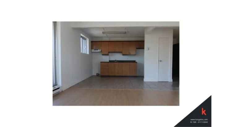 3 1/2 Renovated Apartment for Rent Near Public Transit