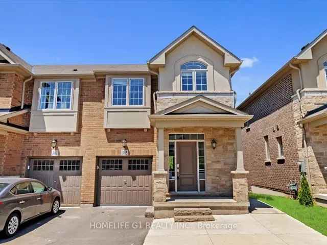 Ravine Lot Executive Townhome 4 Beds 2 Units