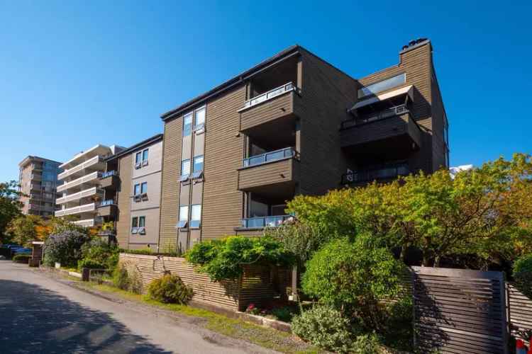 A $715,000.00 Apartment/Condo with 2 bedrooms in Ambleside, West Vancouver