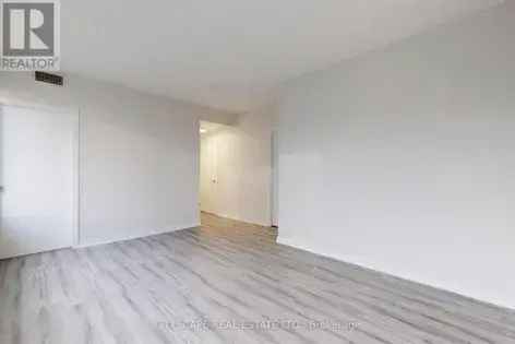 2 rooms apartment of 157 m² in Toronto