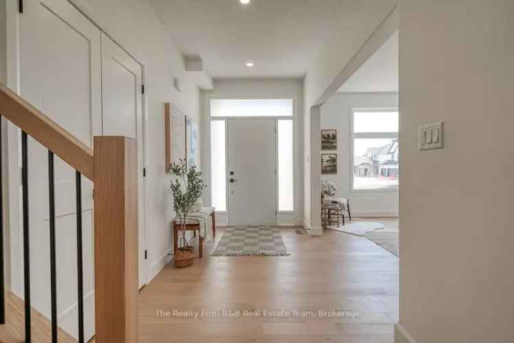 Modern 4-Bedroom Home in Mount Elgin Meadowlands
