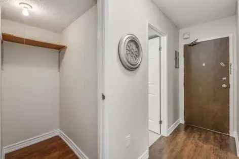 Rent 2 Rooms Apartment in Calgary with Modern Upgrades and Amenities