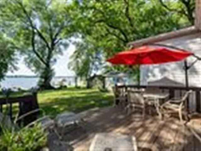 Waterfront Home on Hay Bay Near Napanee