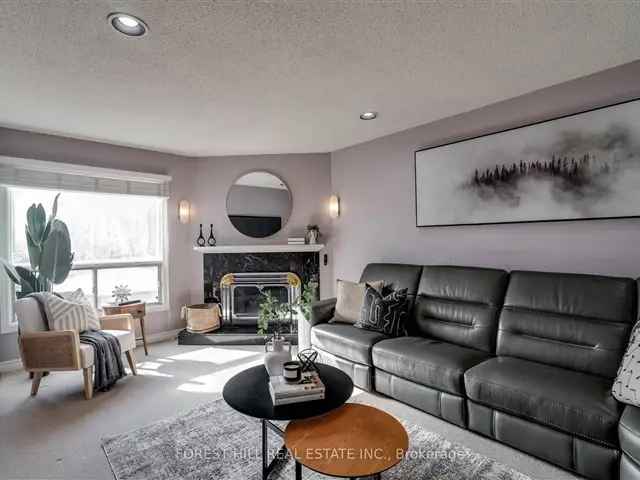 Beautiful Family Home in Thornhill Flamingo