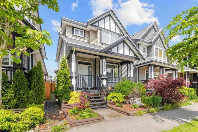 6 Bedroom Family Home Clayton Heights 2 Bedroom Suite
