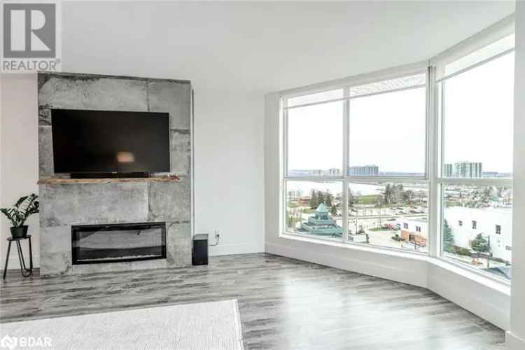 Bright 1-Bedroom Condo in Downtown Barrie with Waterfront Views