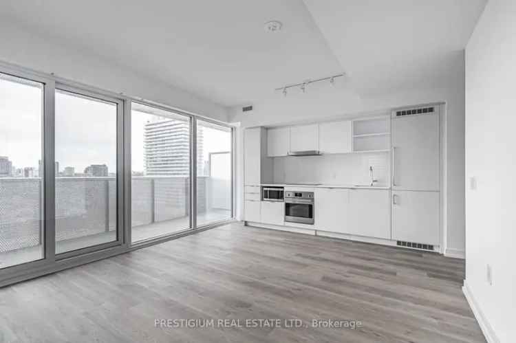 Rent Luxury 2 Bedroom Apartment in Sugar Wharf with Great Views