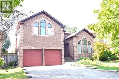 Luxury 5000 Sq Ft Family Home in Barrie Ontario