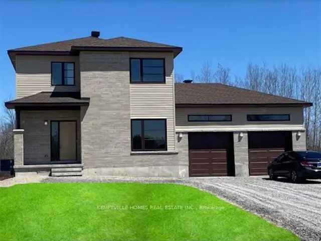 New Build Modern Luxury Home in Merrickville