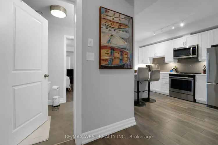 Luxury Burlington Condo Suite 2 Bed 2 Bath Modern Open Concept