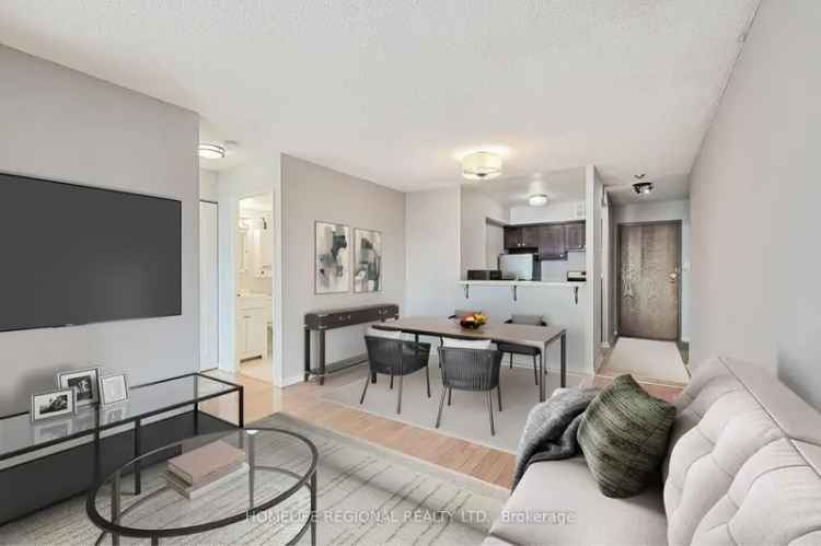 Rent spacious one bedroom plus den apartment in Toronto with great amenities