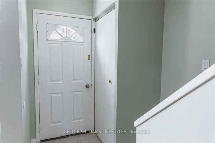 Rent 3 Bedroom Townhouse Condo in Exeter with Private Patio