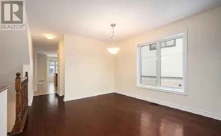 Spacious 2 Bedroom   2.5 Bath Townhouse for Rent in Barrhaven