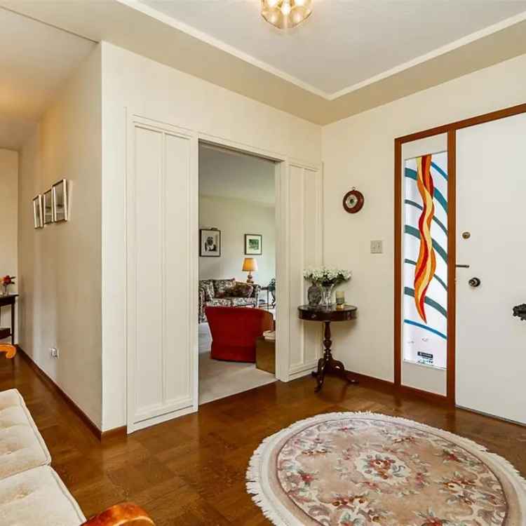 6 Bedroom Mid Century Home in Little Australia